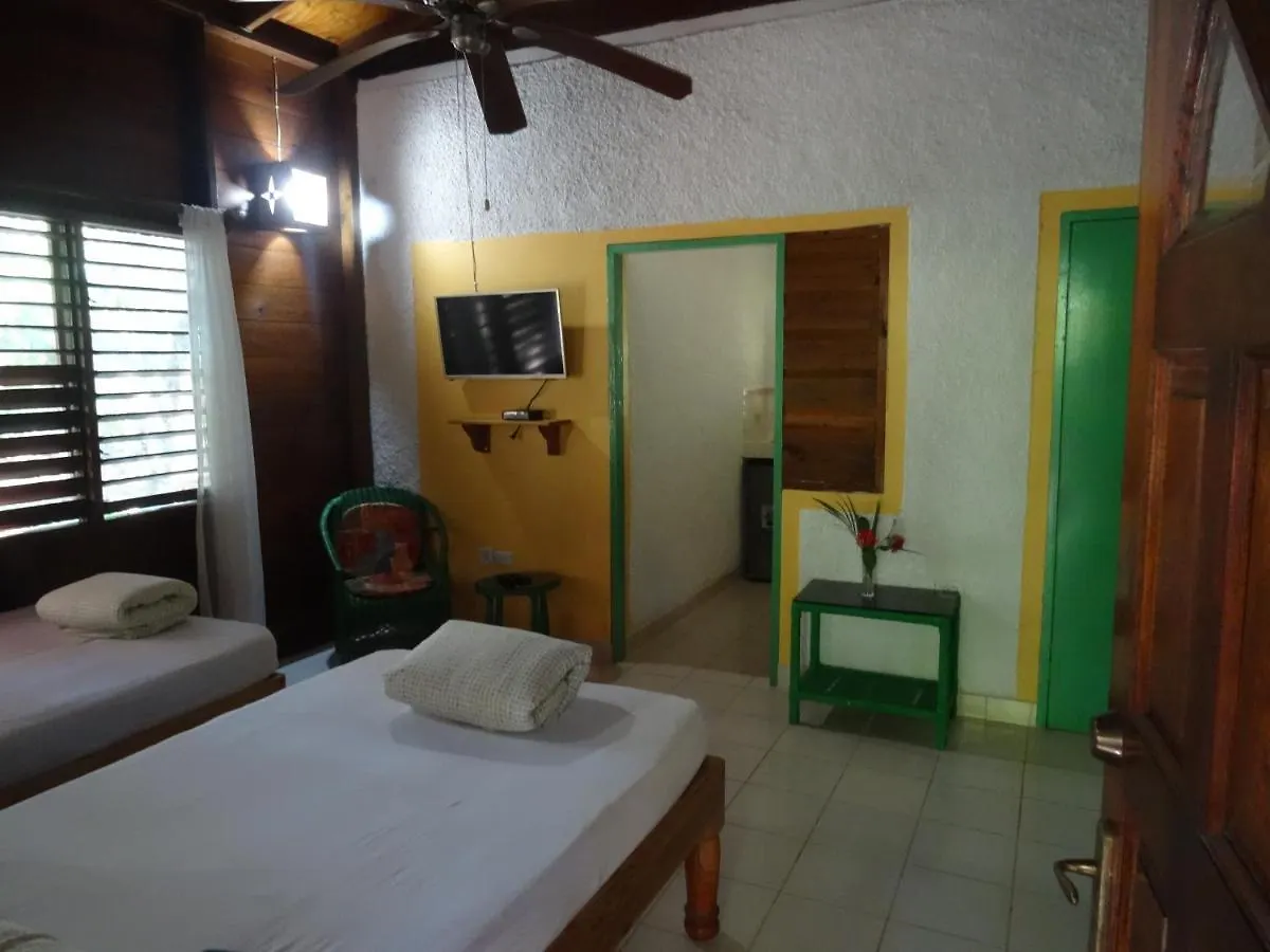 Lighthouse Inn 2 Negril 3*,